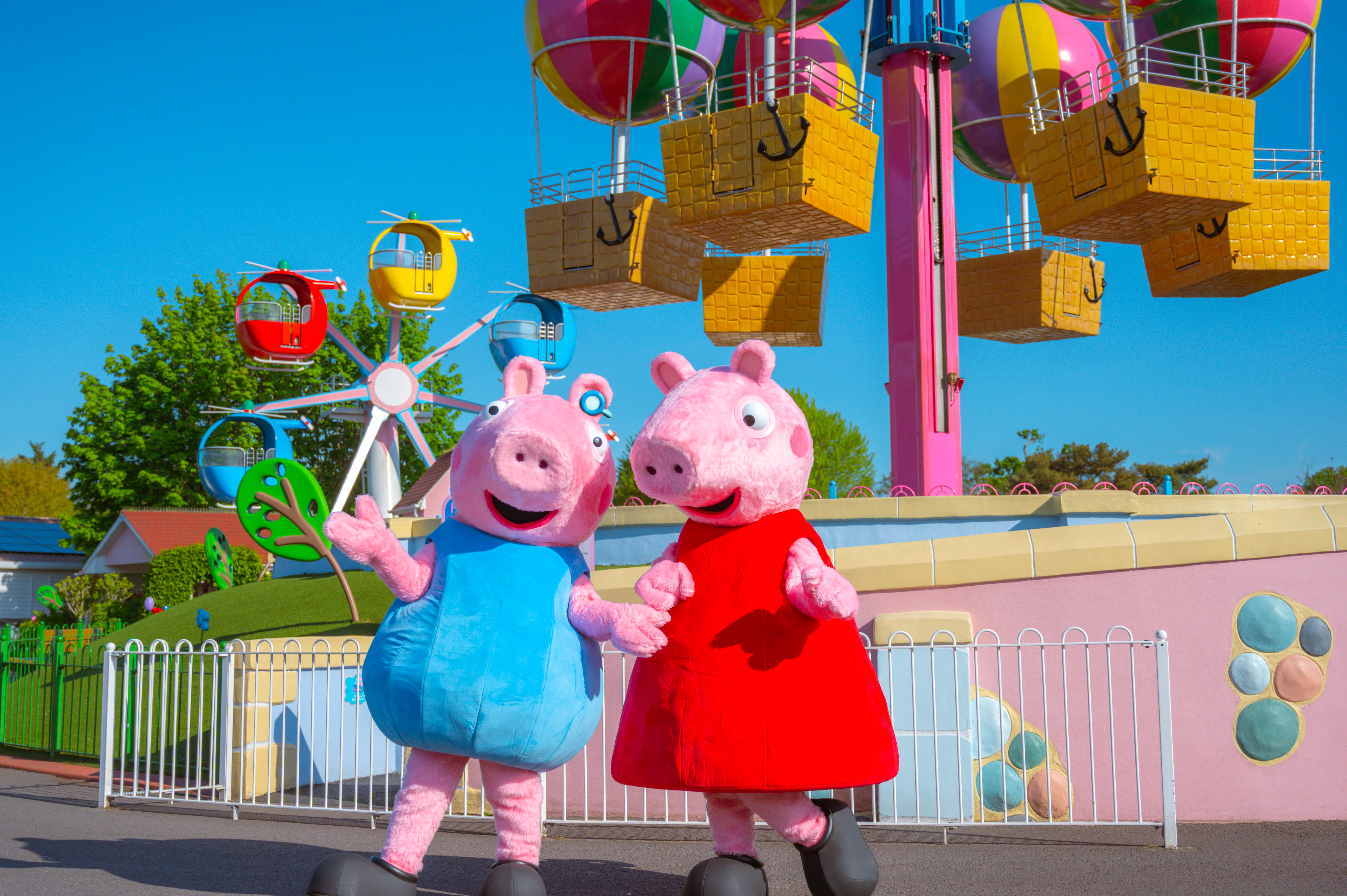 Meet Baby Evie with Mummy Pig and Daddy Pig at Peppa Pig World