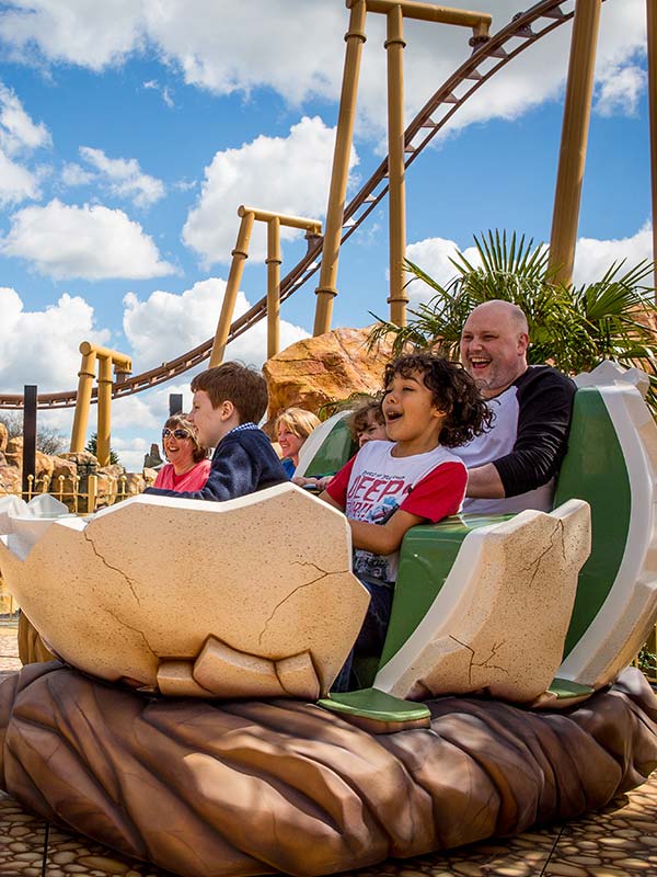 Boulder Dash spinning dinosaur egg ride at Paultons Park