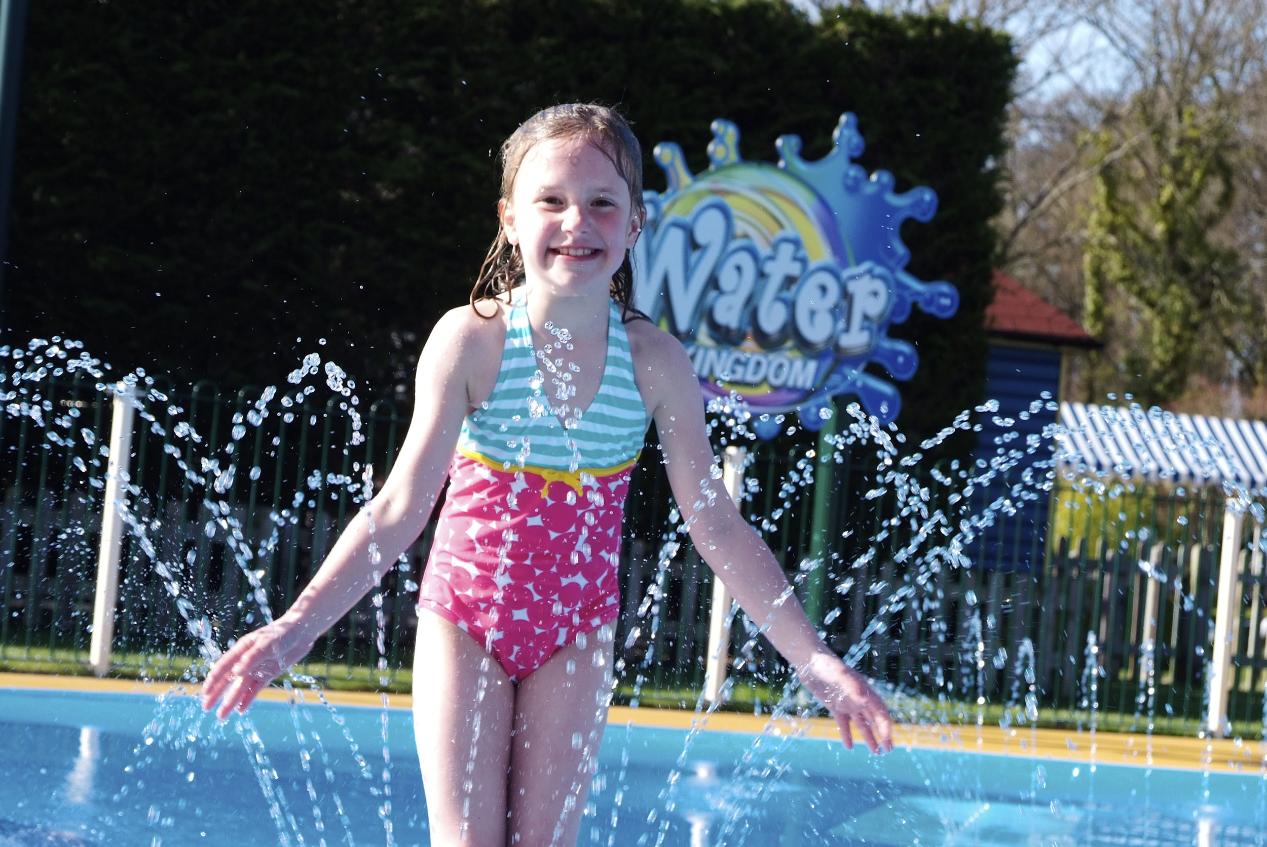 Family enjoying Water Kingdom at Paultons Park